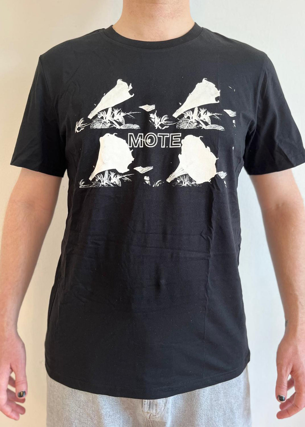 Black Mote Flower Design T-Shirt (L)